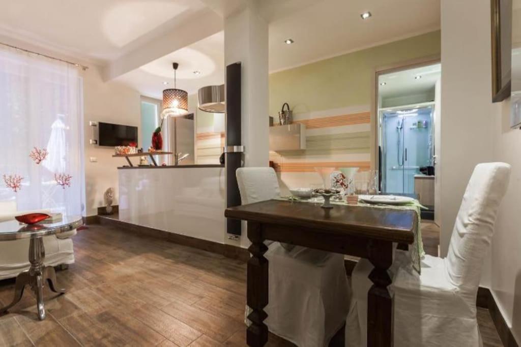 Lily'S - Near Harbor And Downtown With Terrace - Italy Flat Vacation Apartamento Génova Exterior foto
