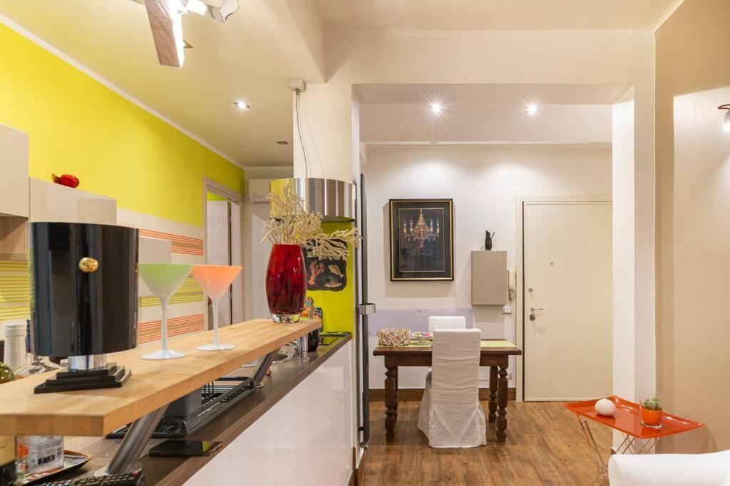 Lily'S - Near Harbor And Downtown With Terrace - Italy Flat Vacation Apartamento Génova Exterior foto