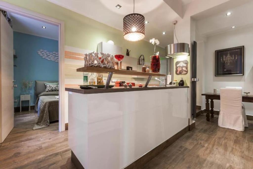Lily'S - Near Harbor And Downtown With Terrace - Italy Flat Vacation Apartamento Génova Exterior foto